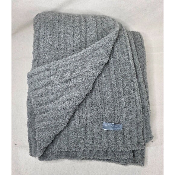 Barefoot Dreams CozyChic Cable Throw Blanket – Carbon (45" x 60") - Picture 3 of 8